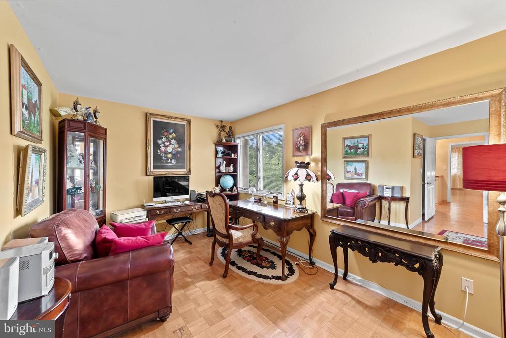25 Exeter Ct