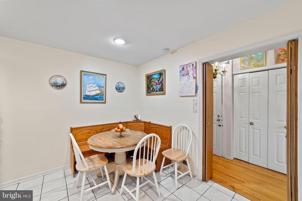 25 Exeter Ct