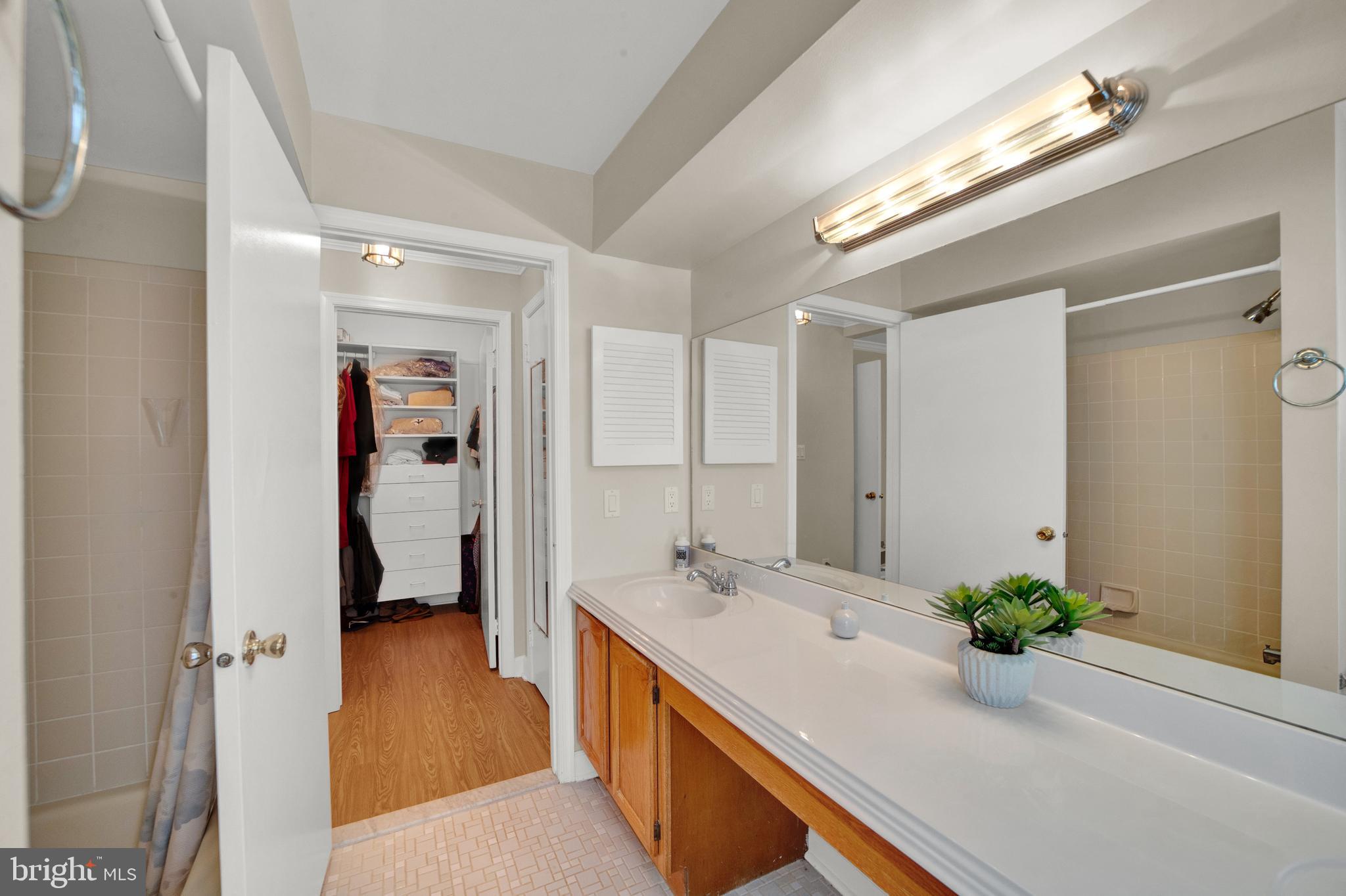 303 Trinity Ct #2