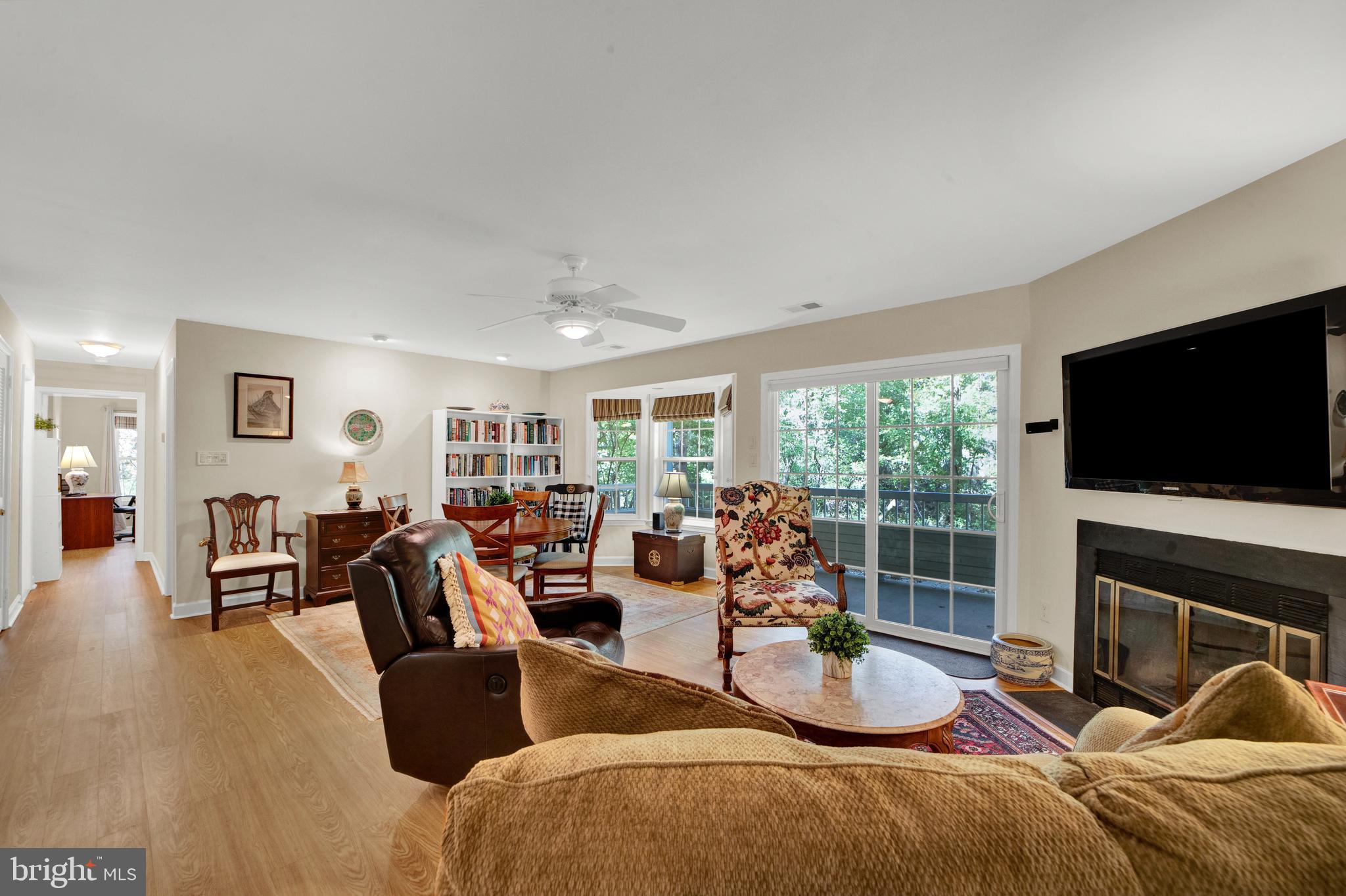 303 Trinity Ct #2