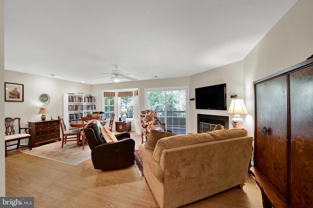 303 Trinity Ct #2