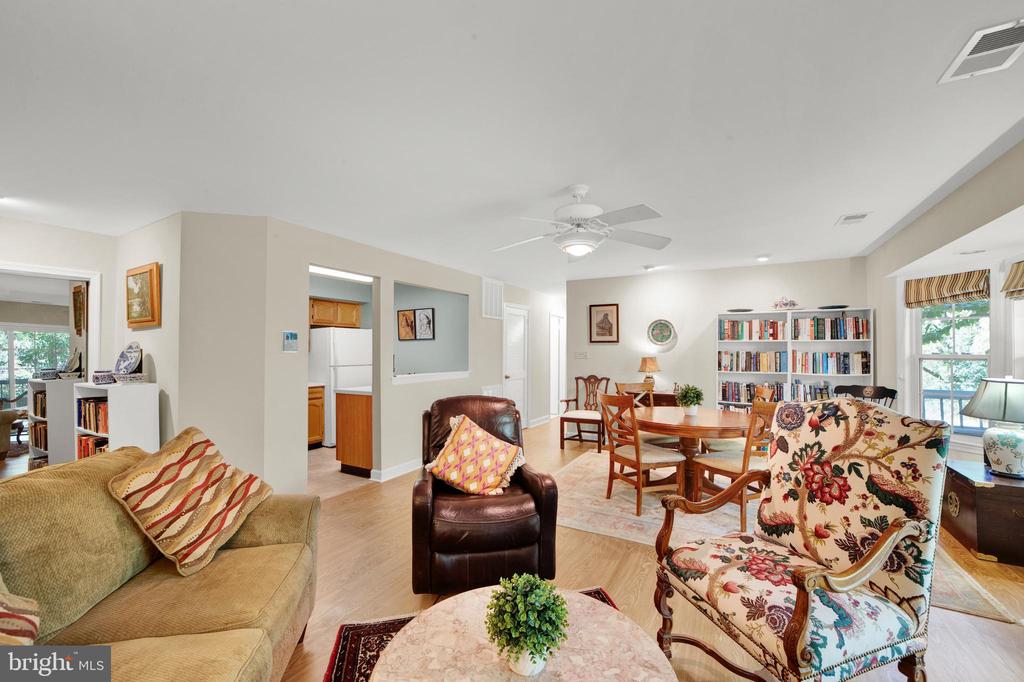 303 Trinity Ct #2