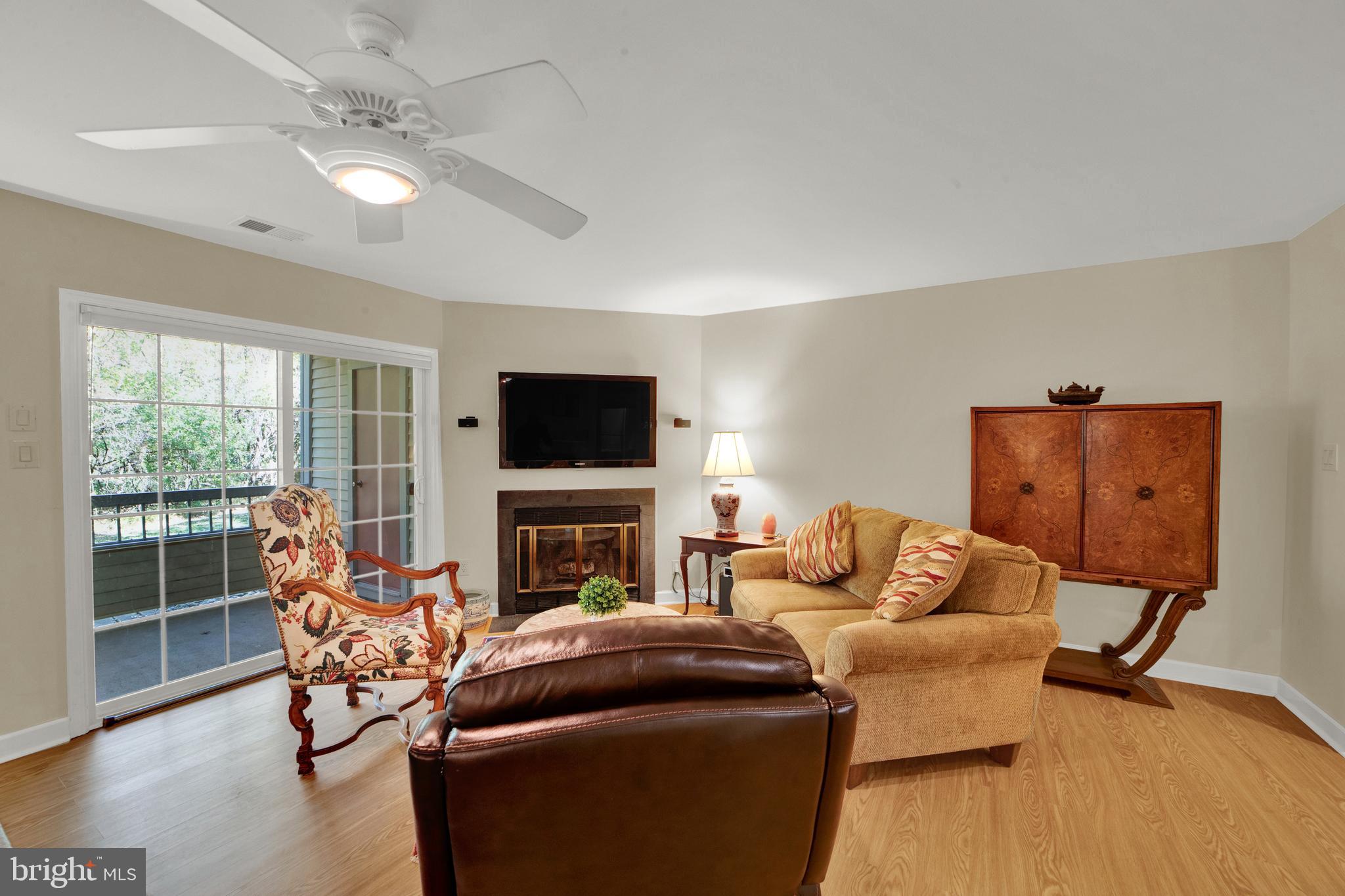 303 Trinity Ct #2