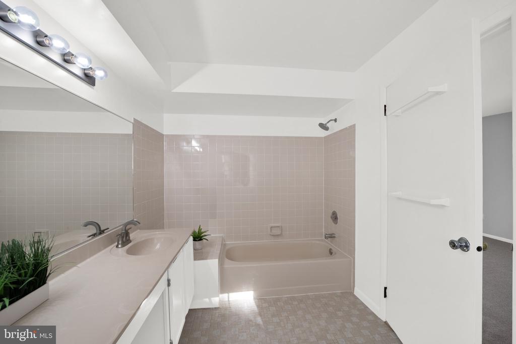103 Sequoia Ct #7