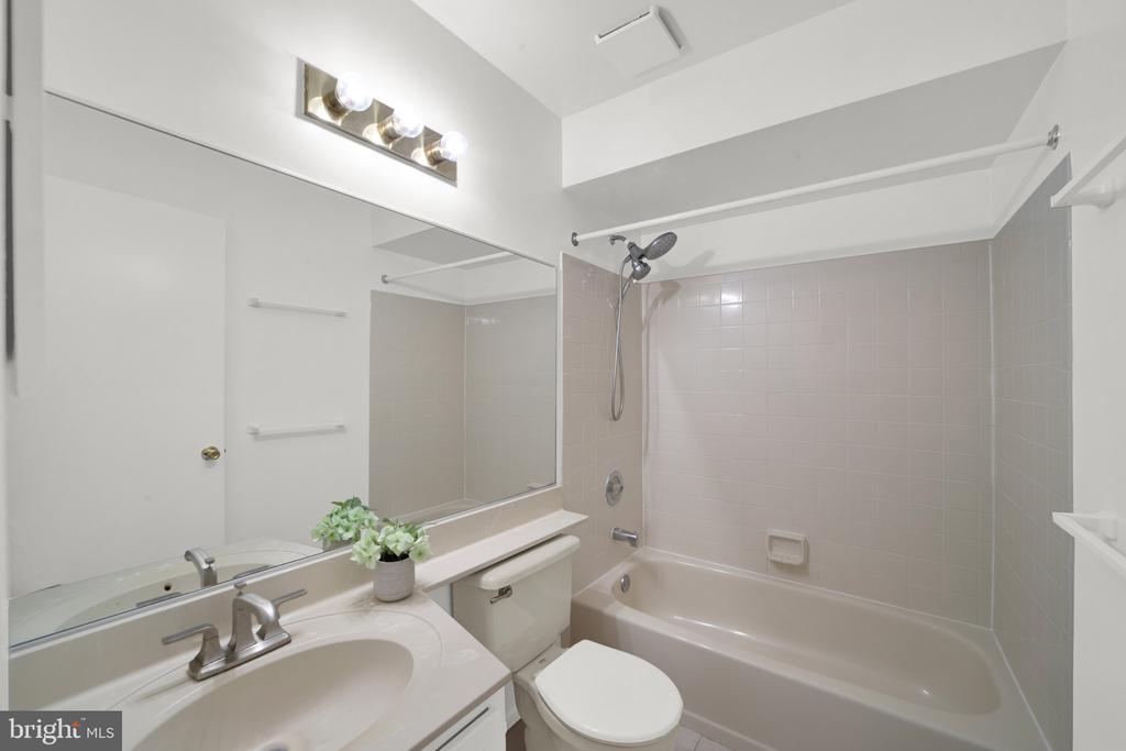 103 Sequoia Ct #7