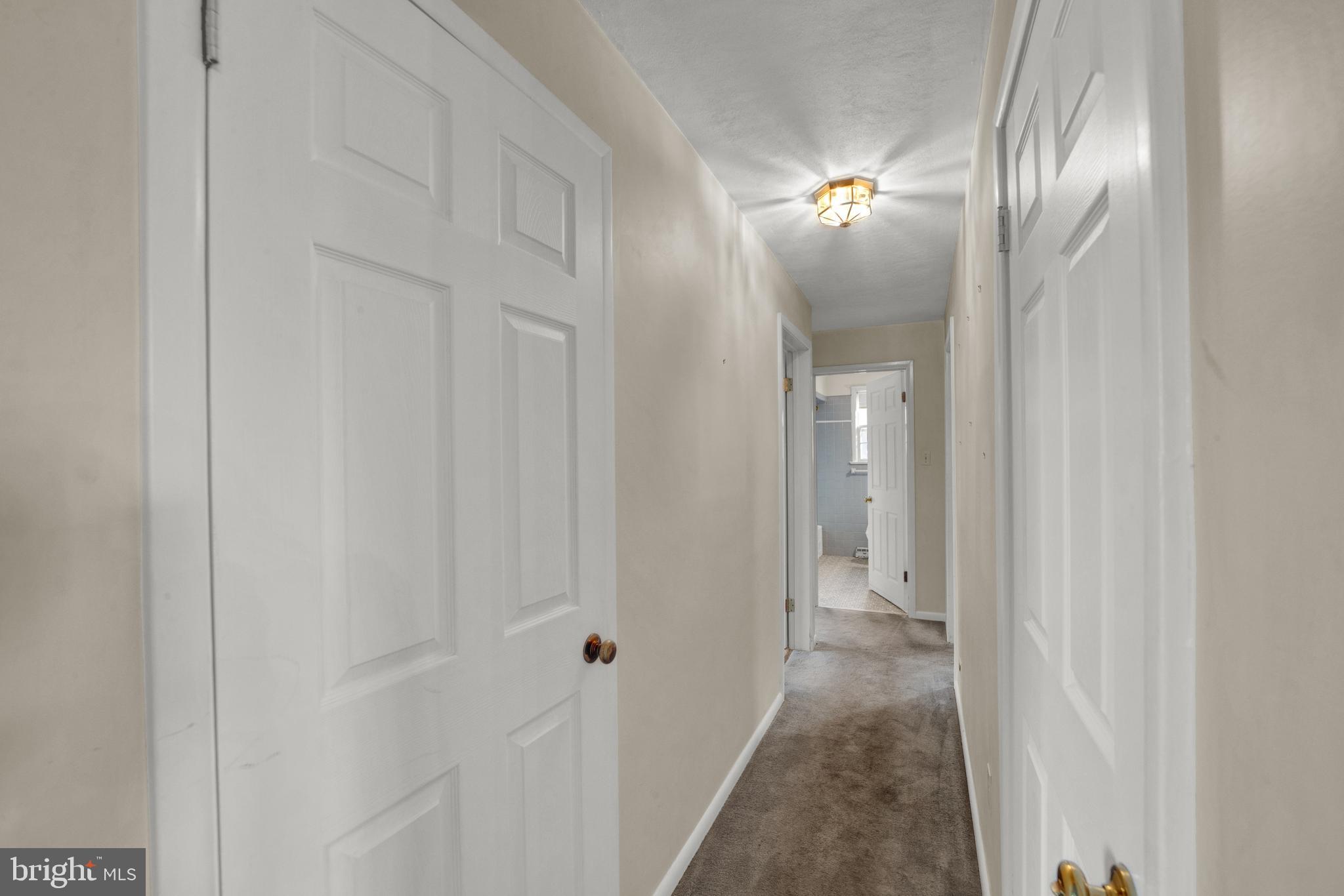 3 Clover Hill Cir