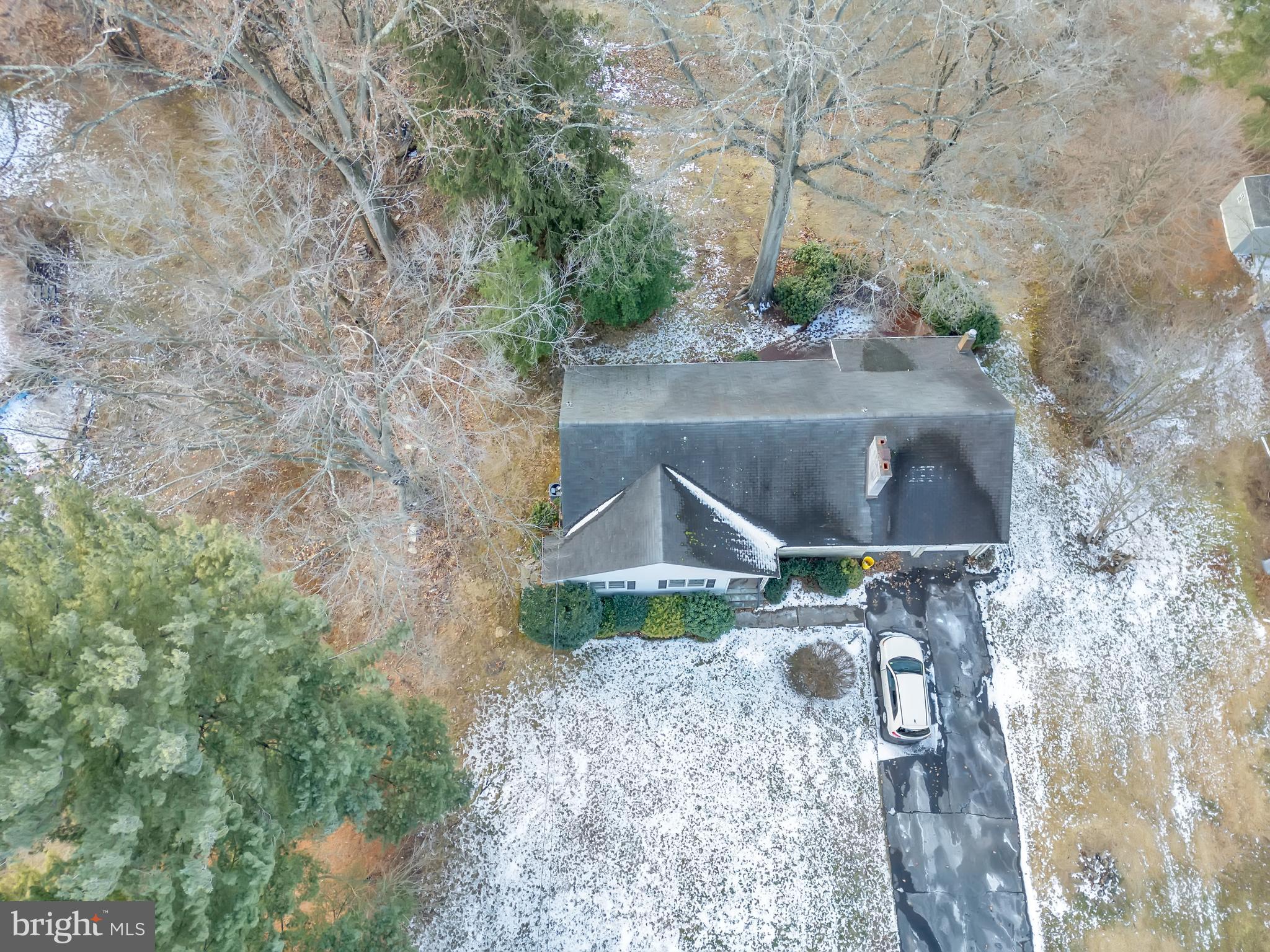 3 Clover Hill Cir