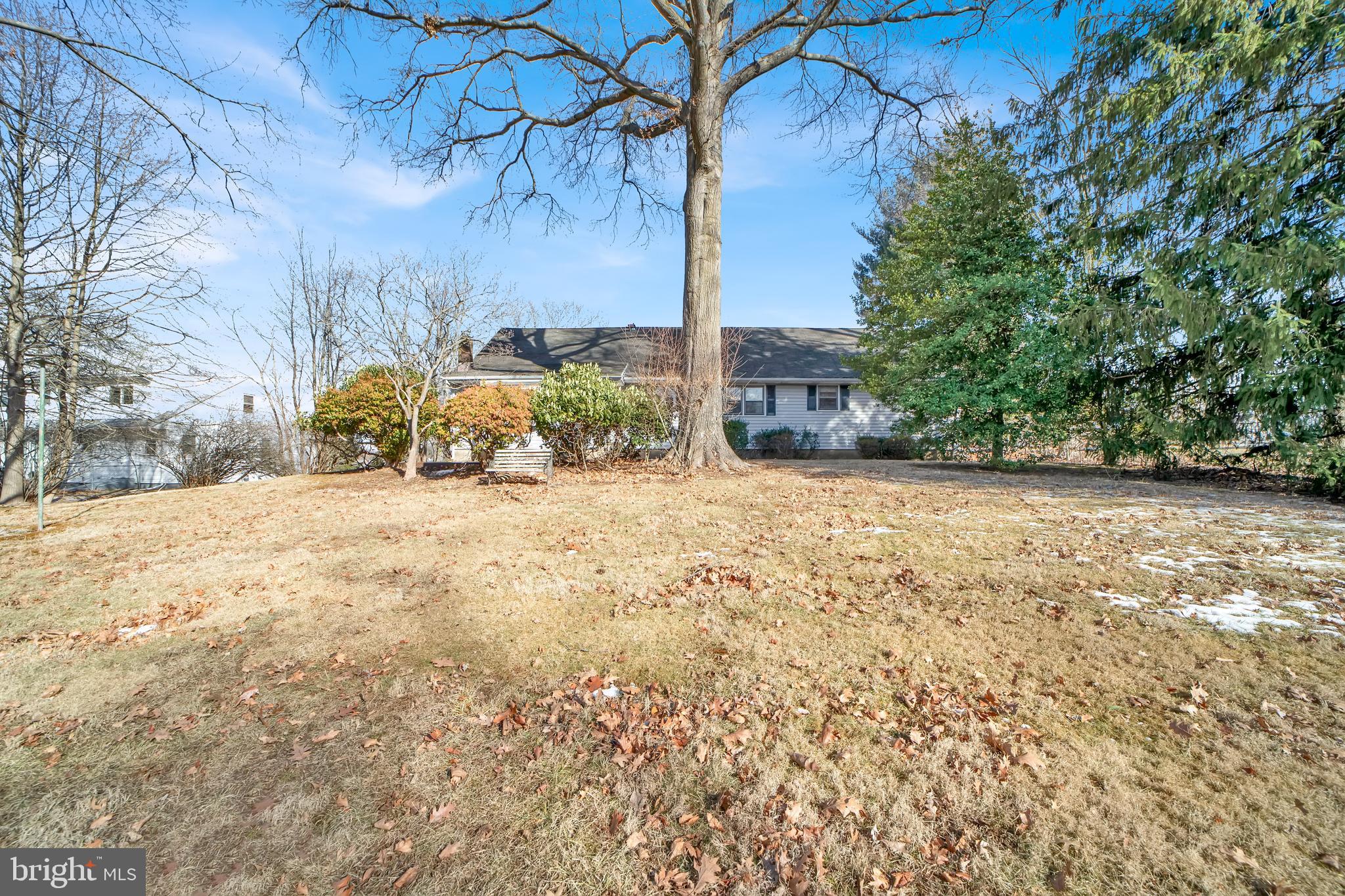 3 Clover Hill Cir