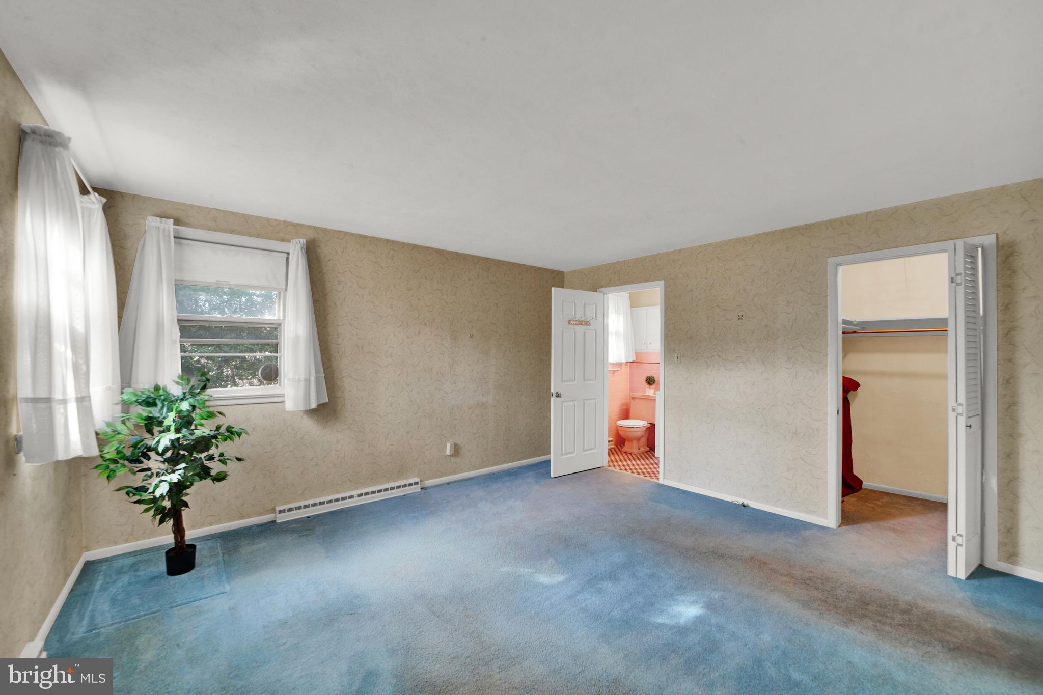 3 Clover Hill Cir