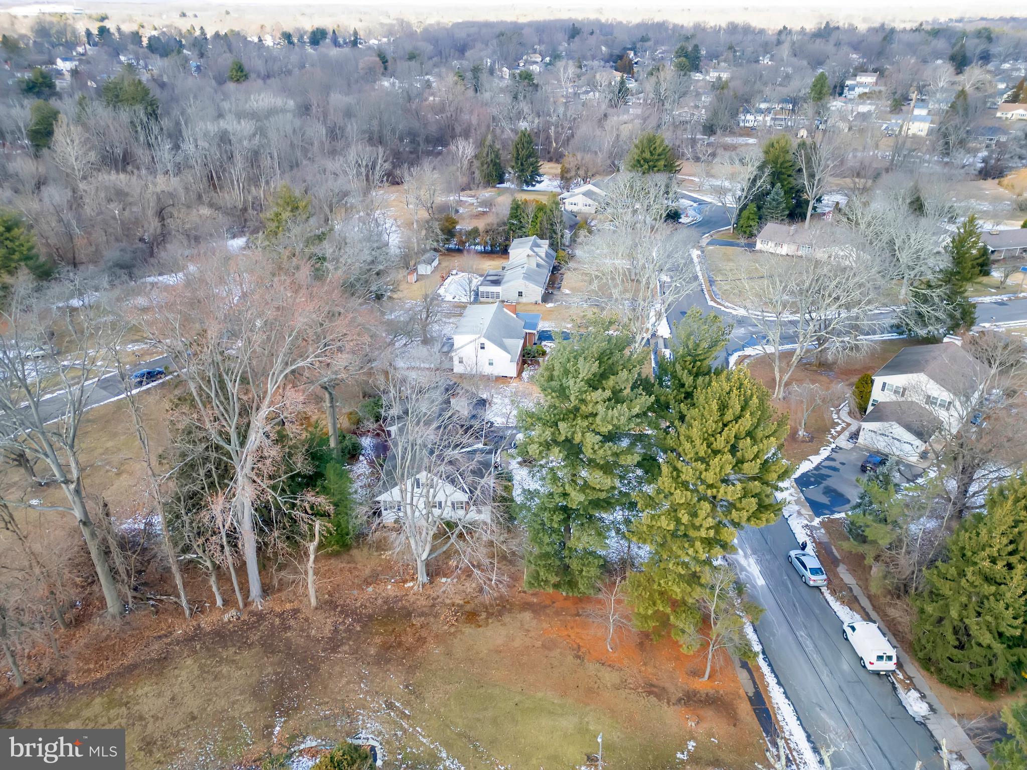 3 Clover Hill Cir