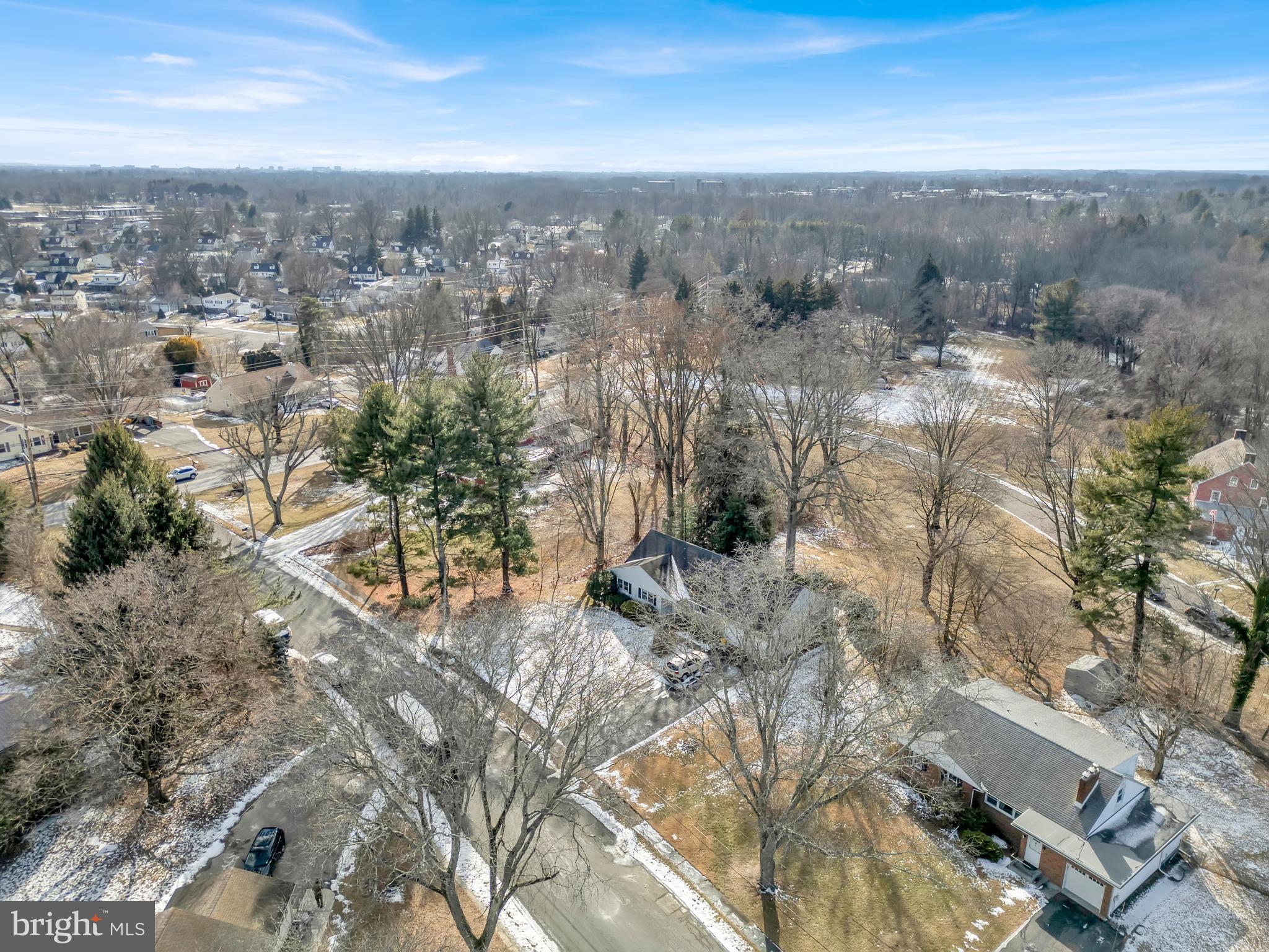 3 Clover Hill Cir