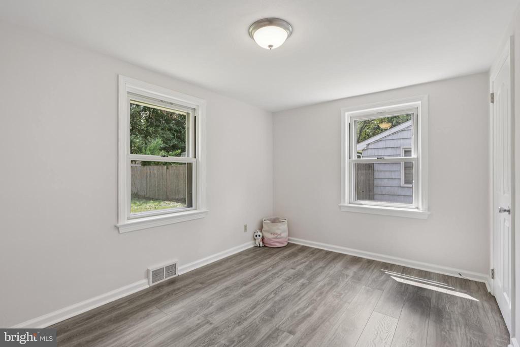 35 Wallace Rd