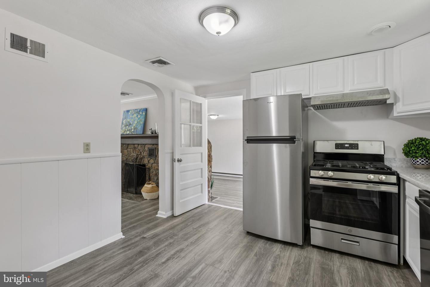 35 Wallace Rd