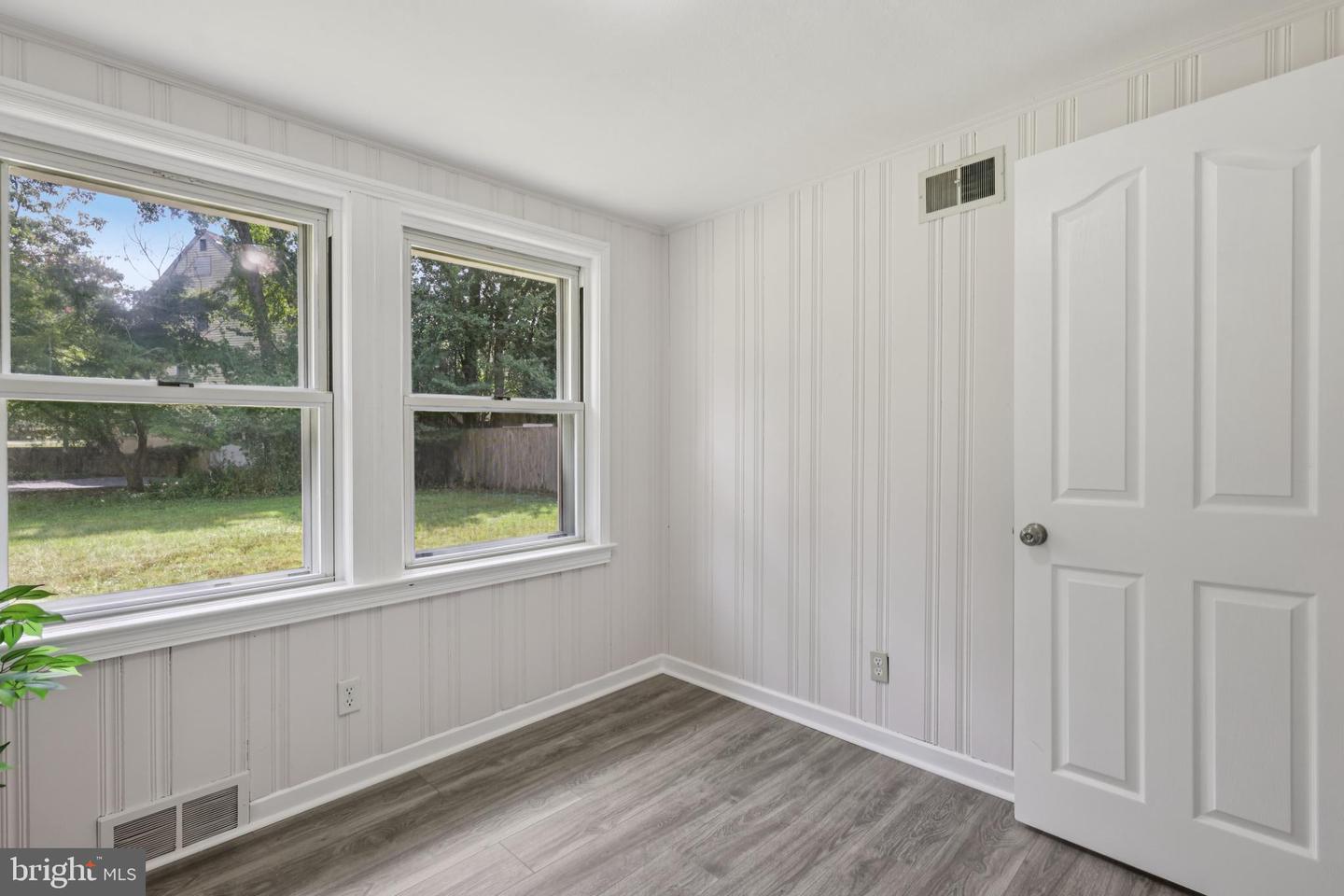 35 Wallace Rd
