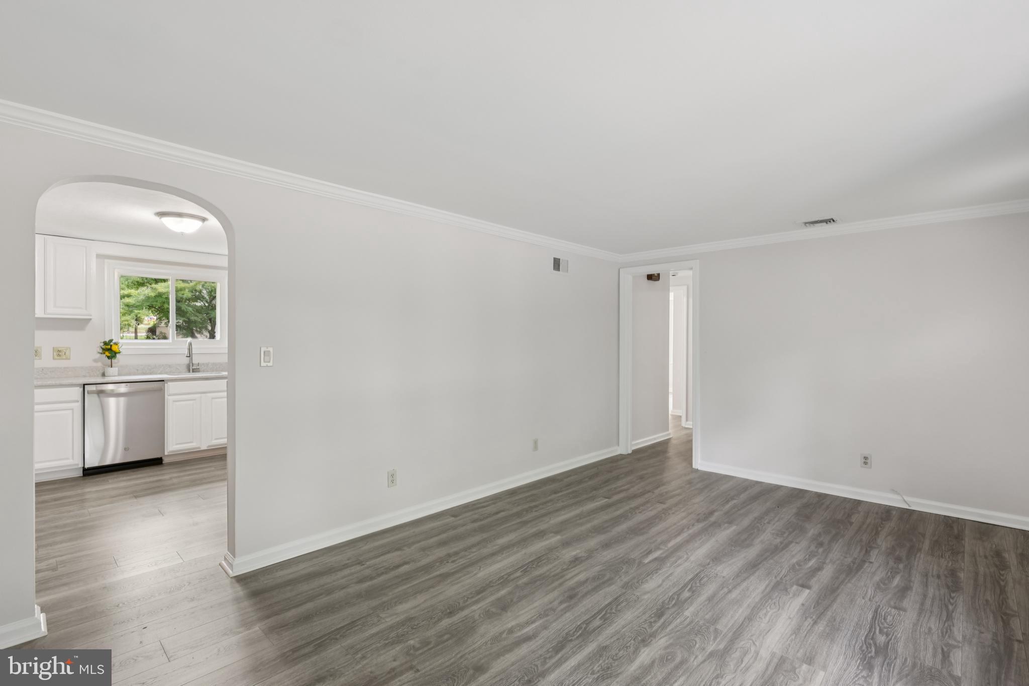 35 Wallace Rd