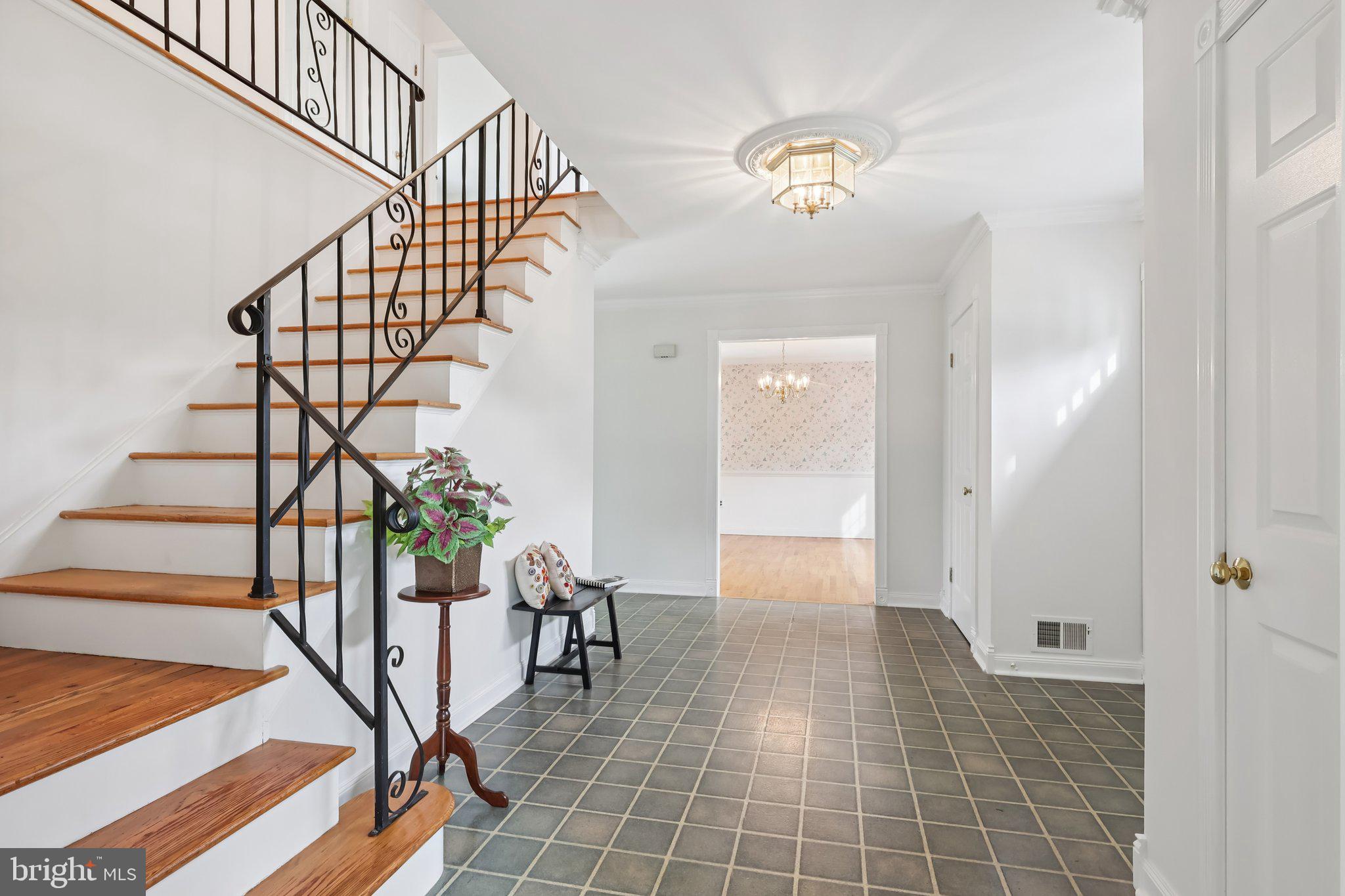 15 TINA DRIVE