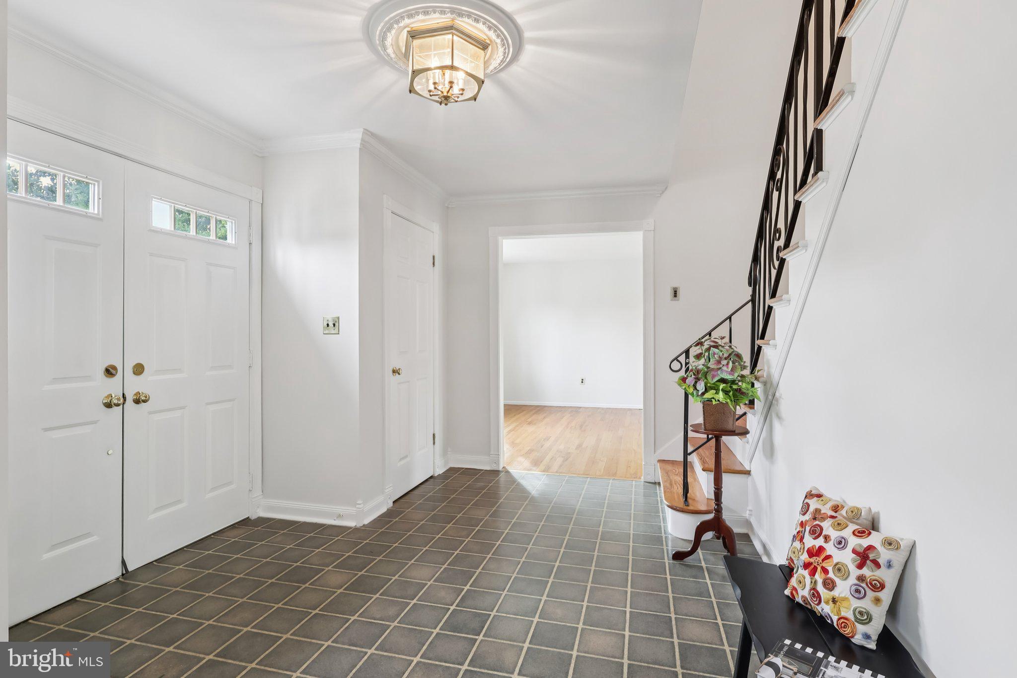 15 TINA DRIVE