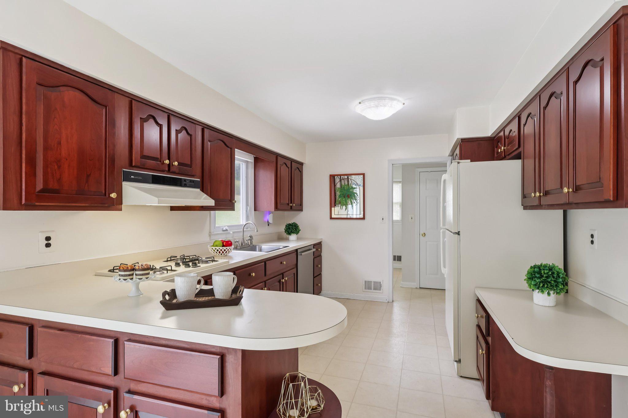 15 TINA DRIVE