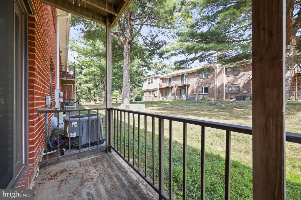 807 SILVER COURT