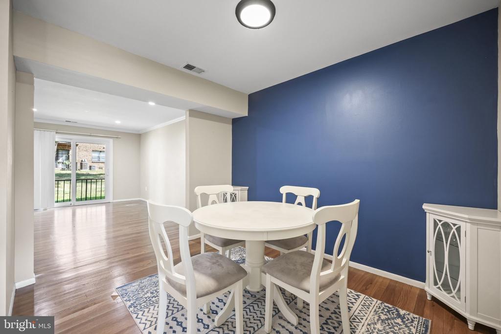 807 SILVER COURT