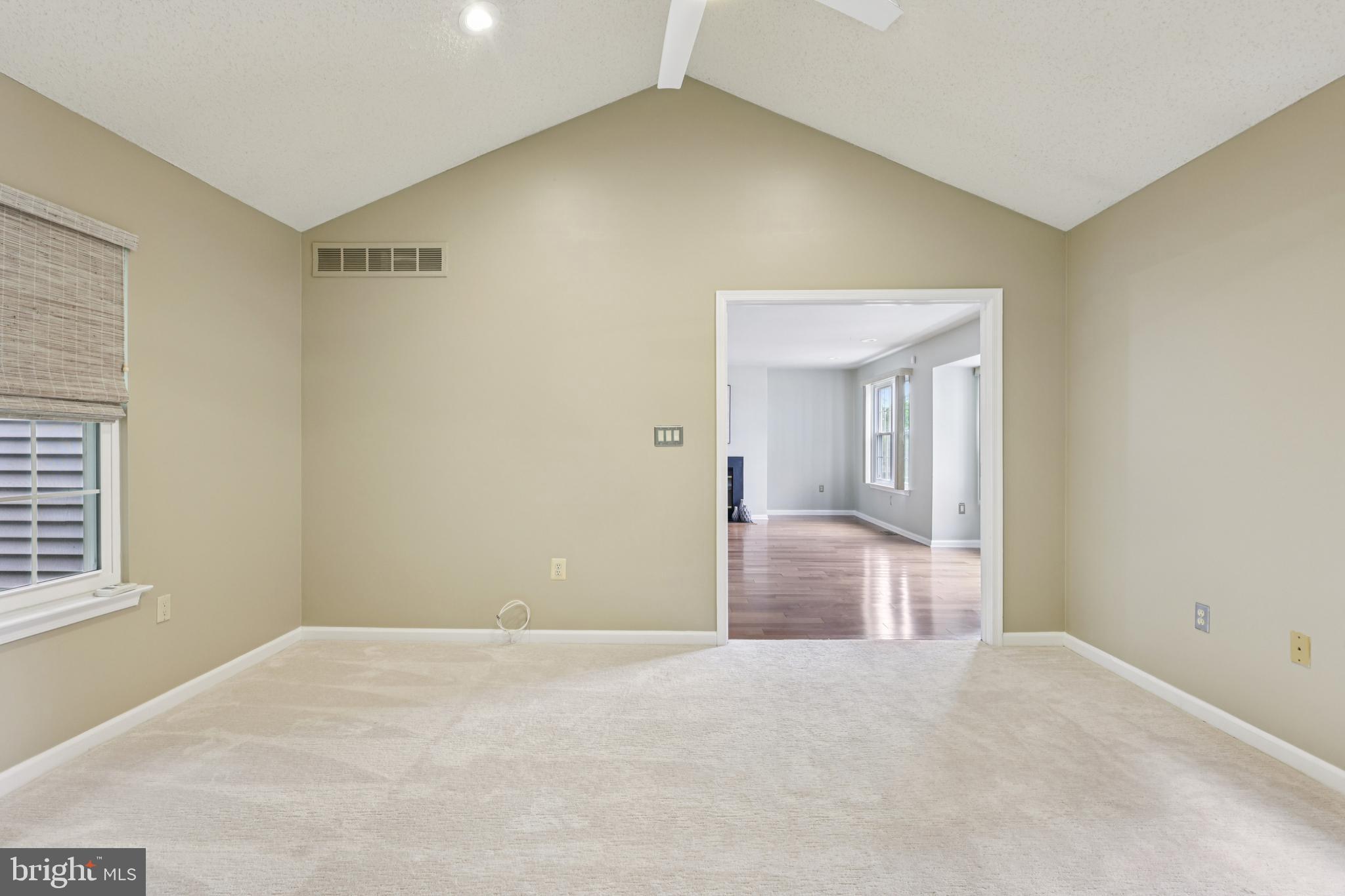 113 N BARROW PLACE