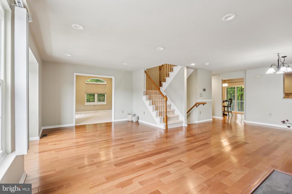 113 N BARROW PLACE