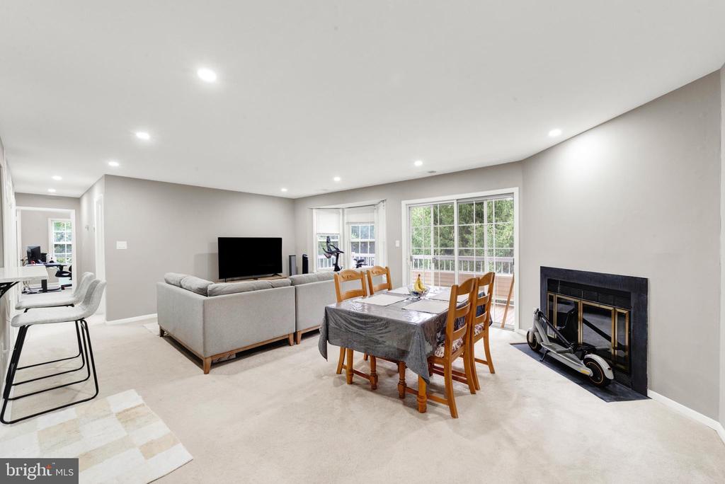 206 SALEM COURT 6