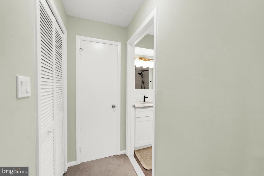 206 SALEM COURT 6