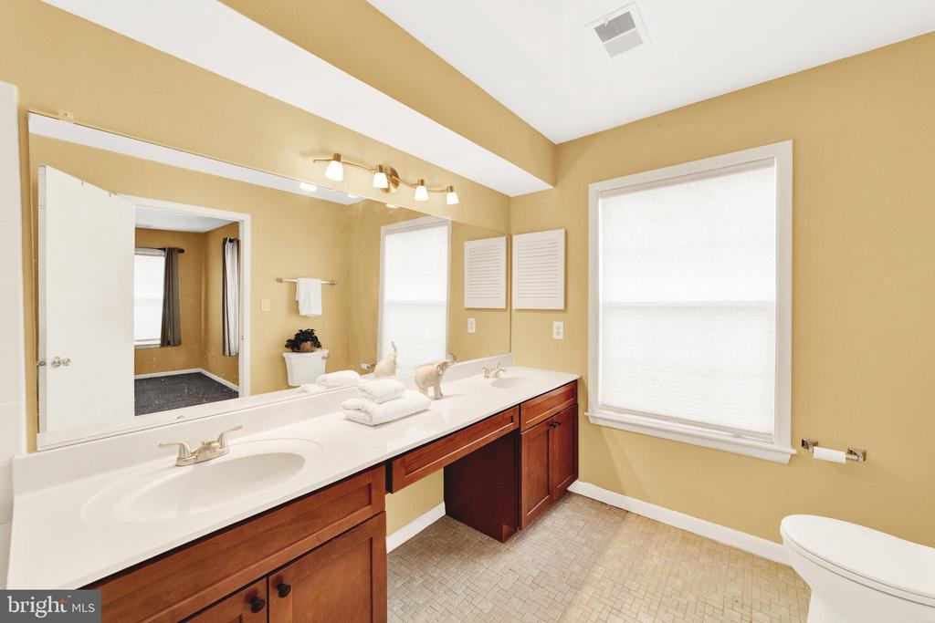 115 CASCADE COURT 4