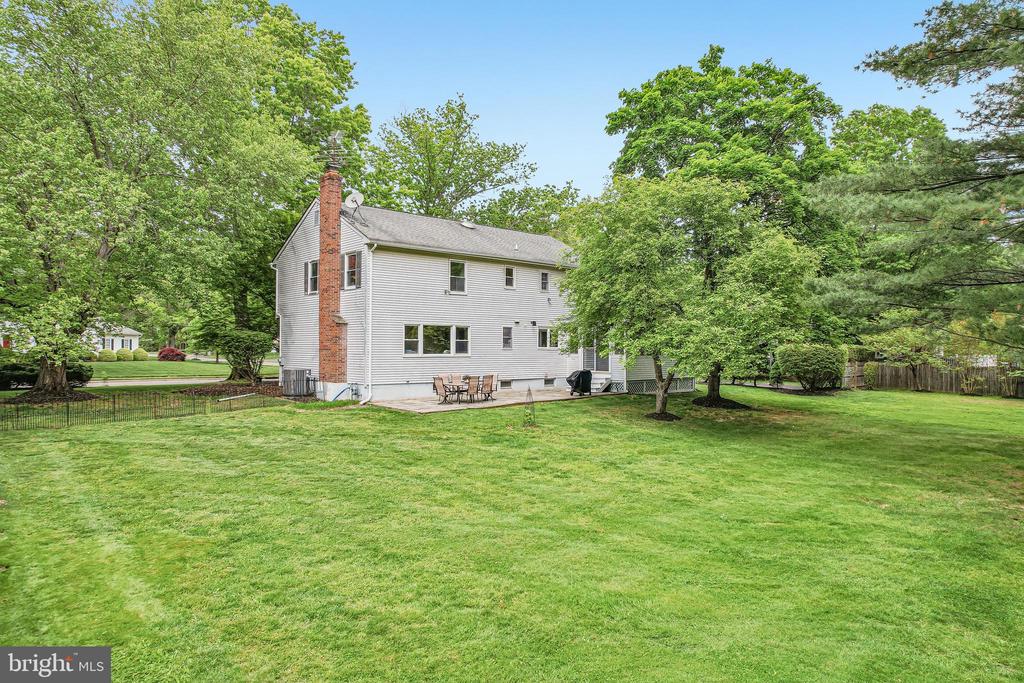 6 INDIAN RUN ROAD