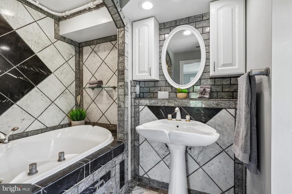 107 LASSEN COURT 12