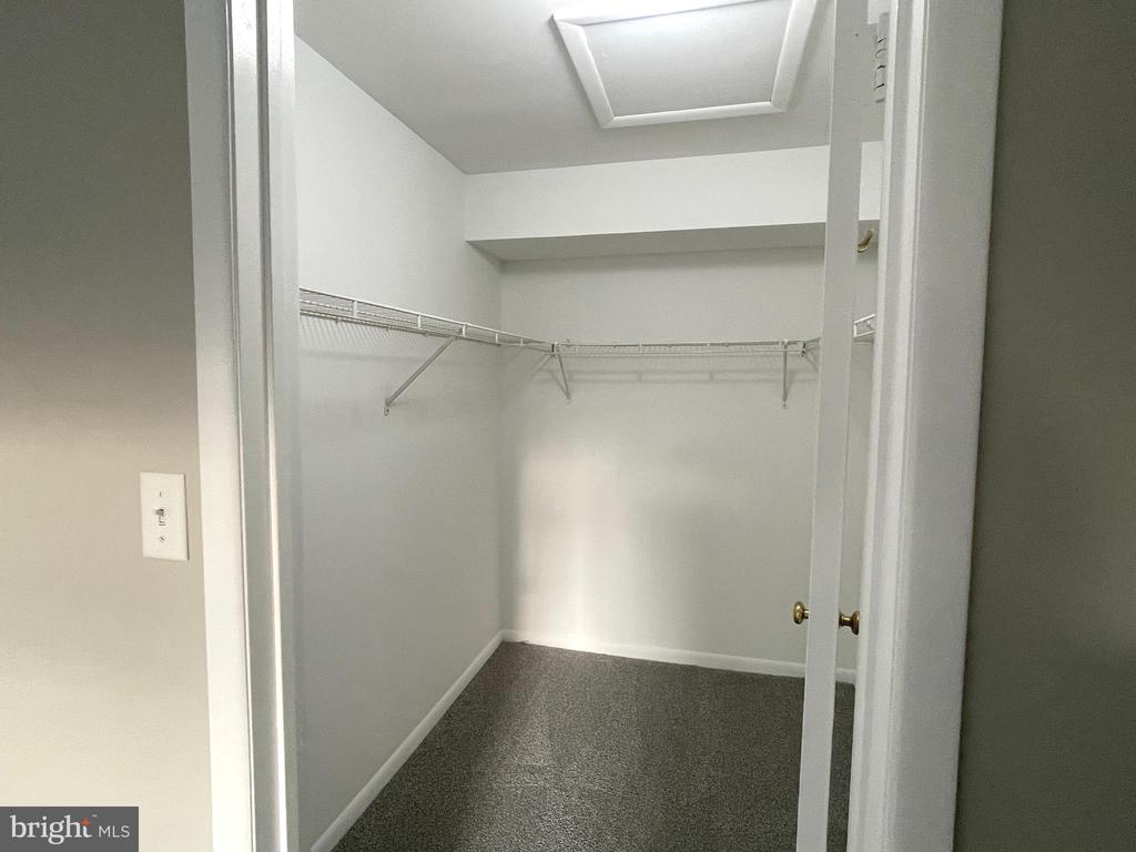 205 SALEM COURT Unit: 10