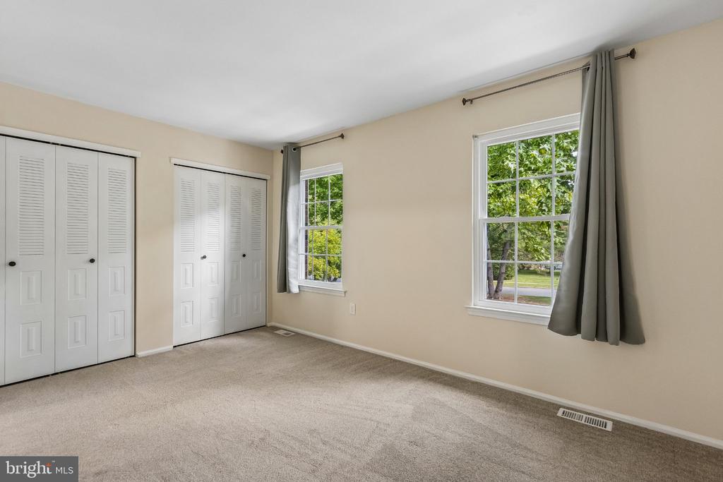 32 MAGNOLIA COURT