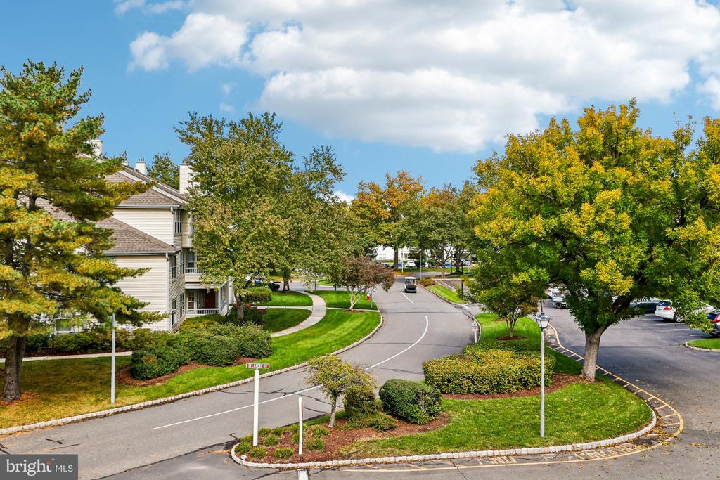 109 DELAMERE DRIVE Unit: 9
