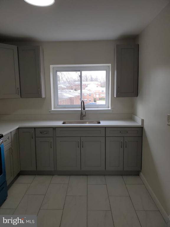 199 N BEVERWYCK RD #C9