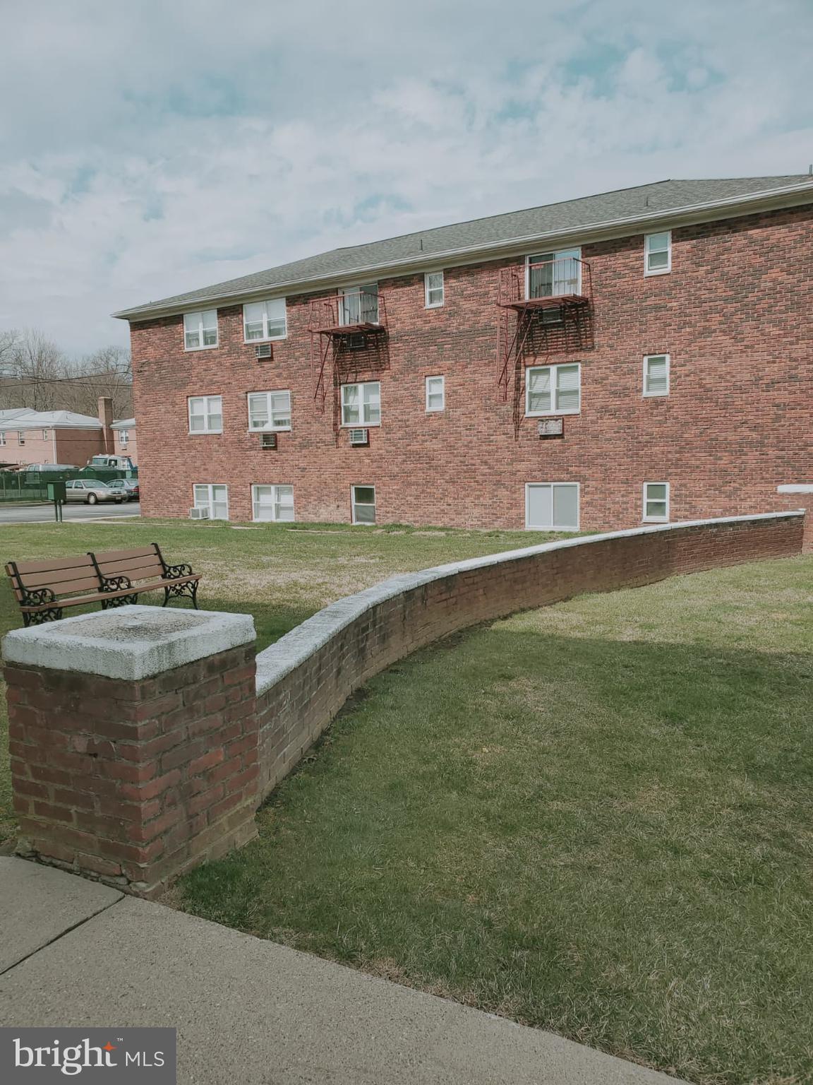 199 N BEVERWYCK RD #C9