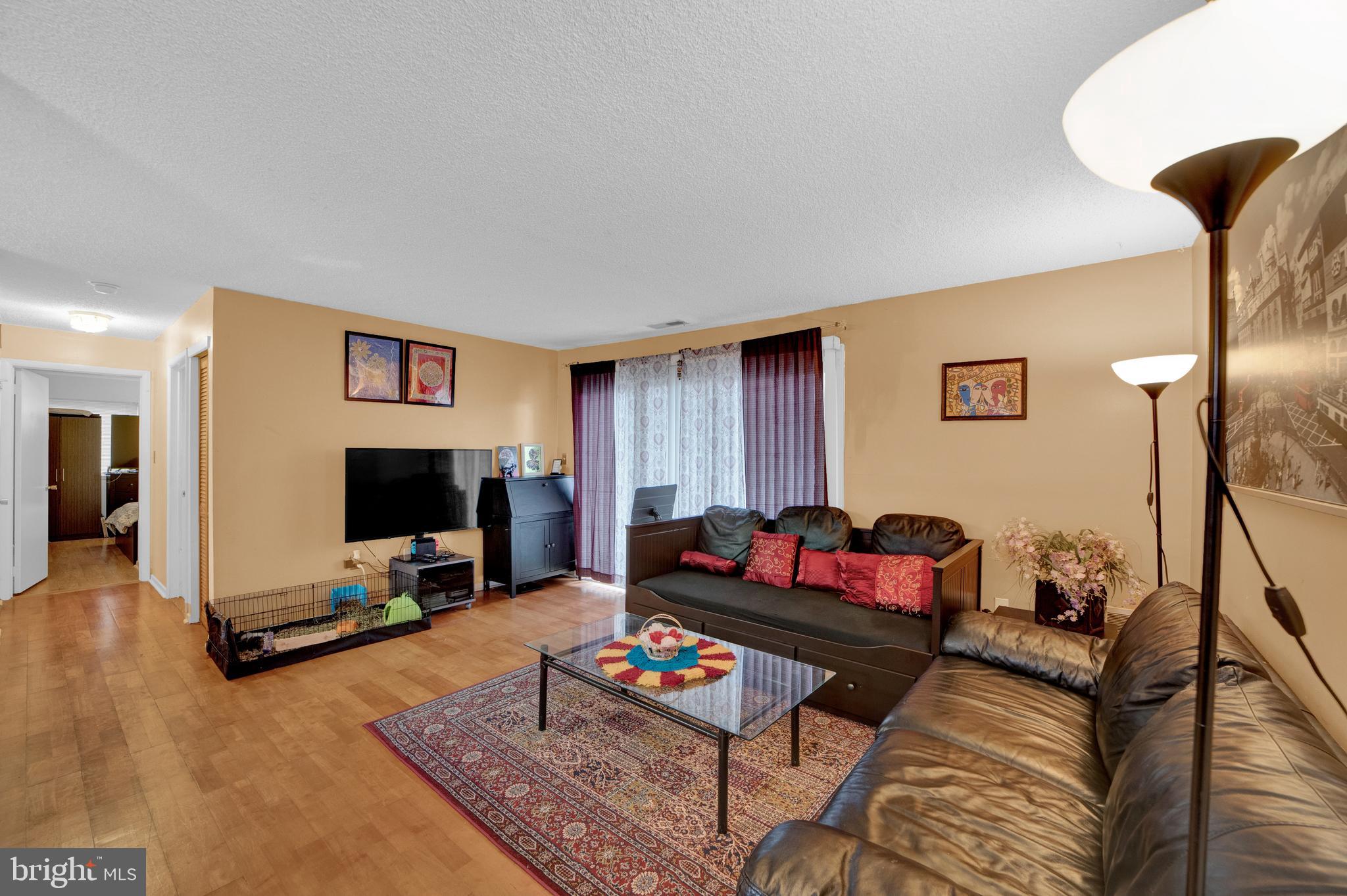 8017 Tamarron Dr