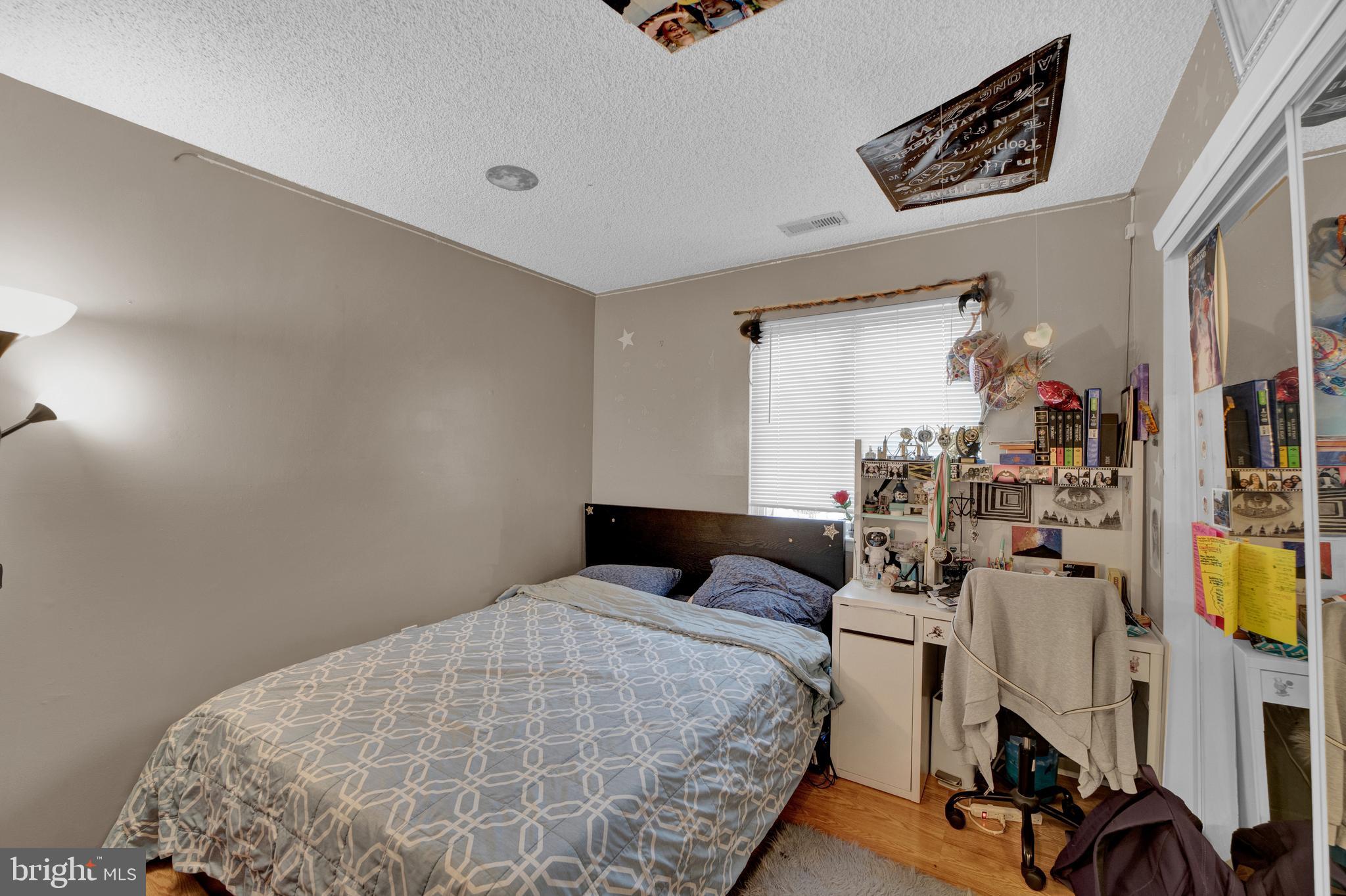 8017 Tamarron Dr