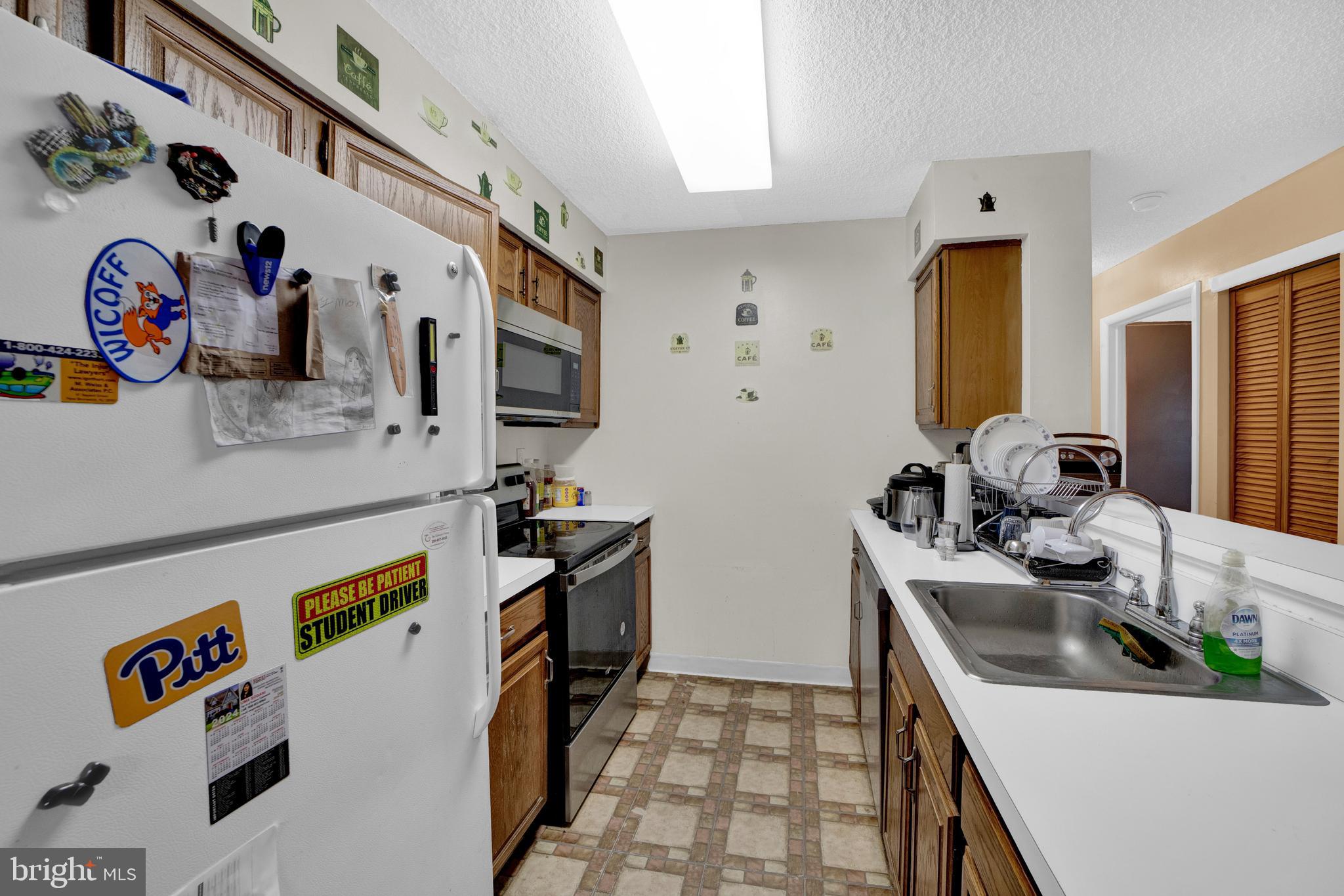 8017 Tamarron Dr