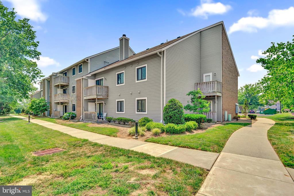 601 RAVENS CREST DRIVE