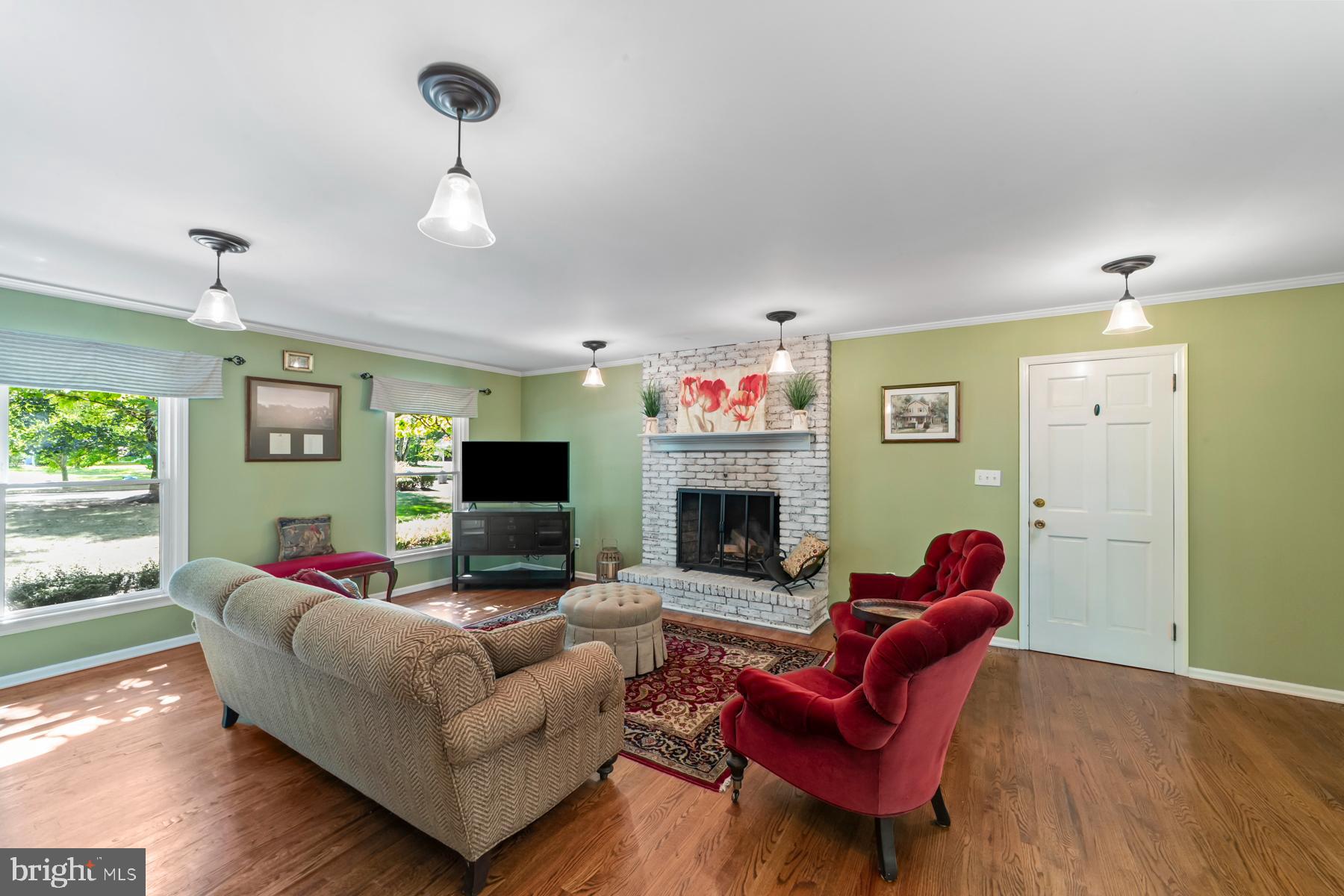 64 Catskill Ct