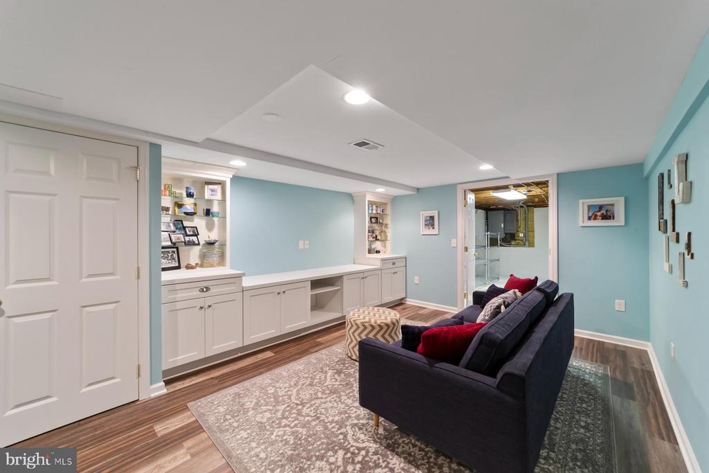 64 Catskill Ct
