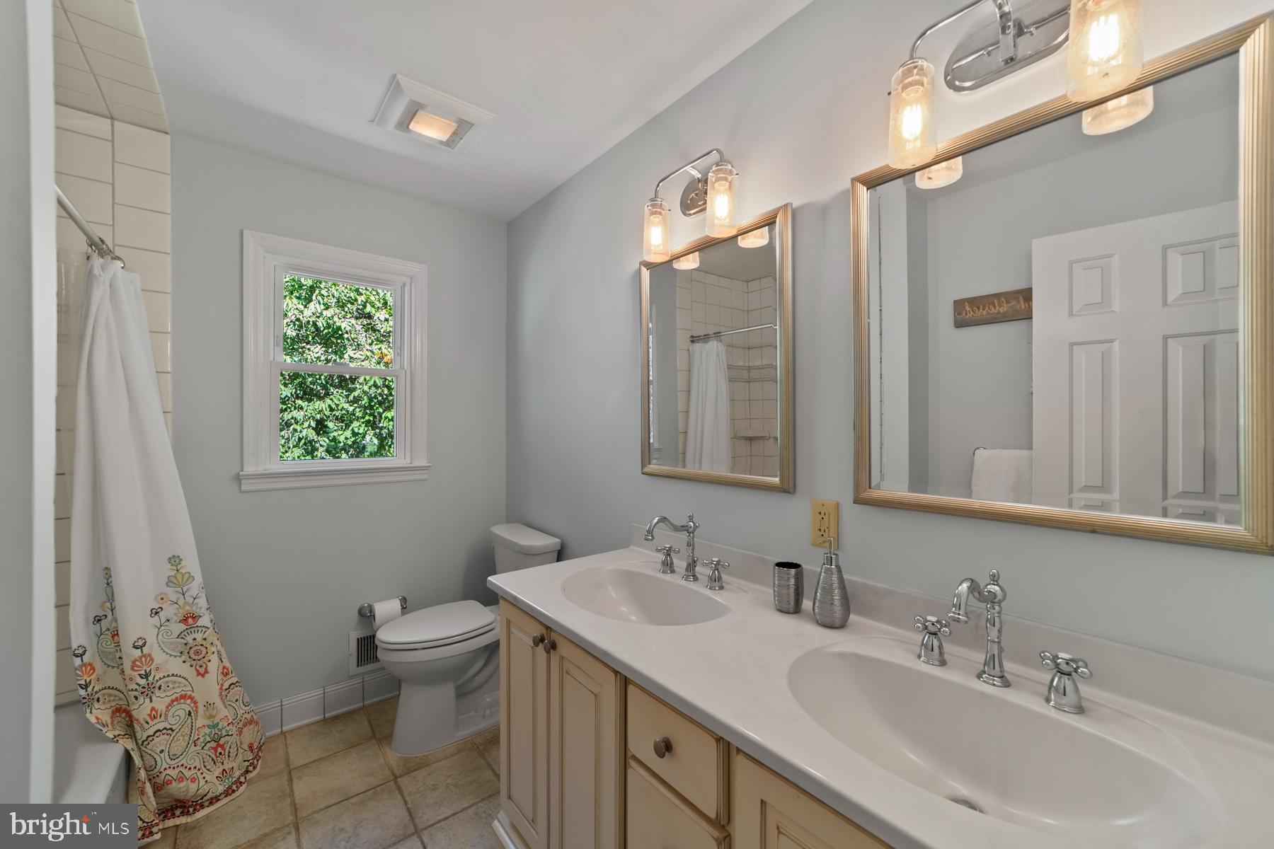 64 Catskill Ct