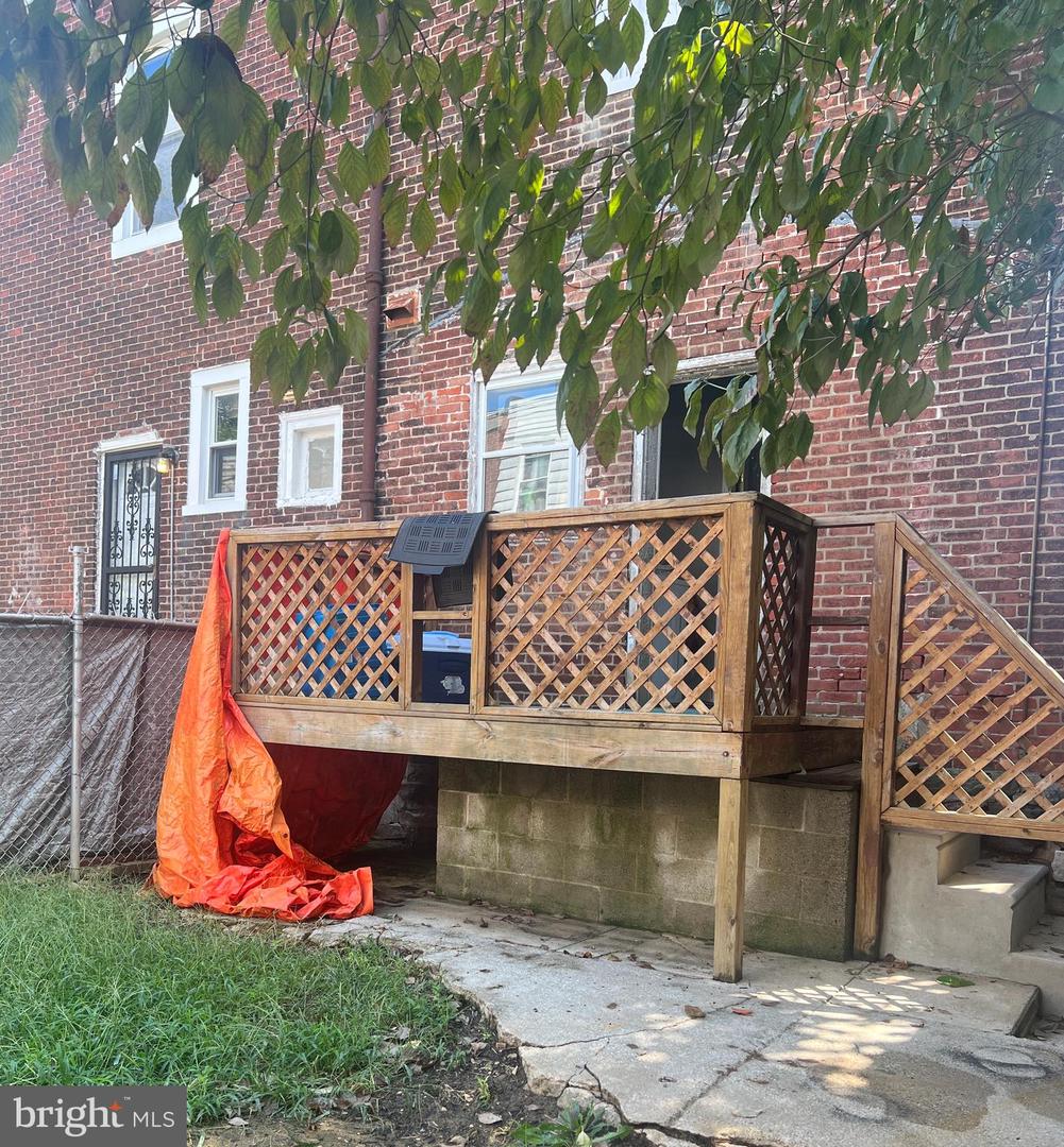 5841 Chester Ave