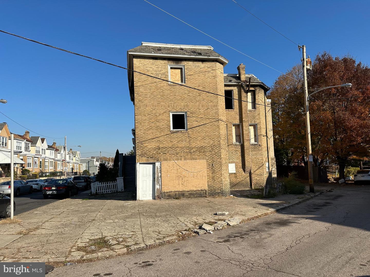 5338 Euclid St