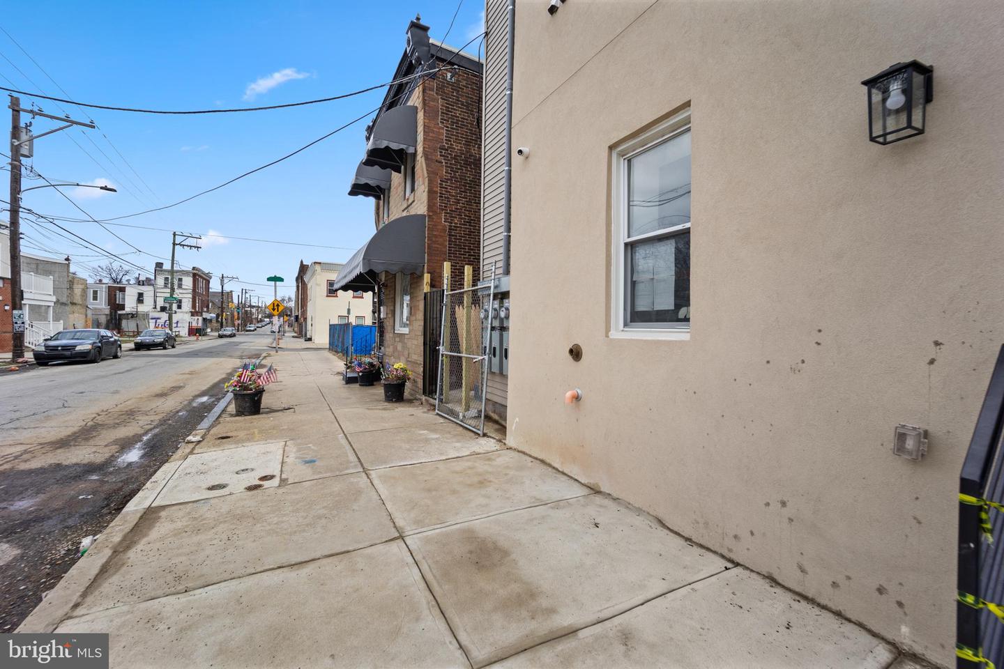 2553 W Harold Street Unit: 2