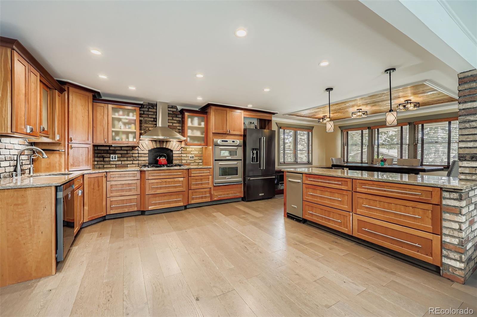 5445 W Colorado Avenue