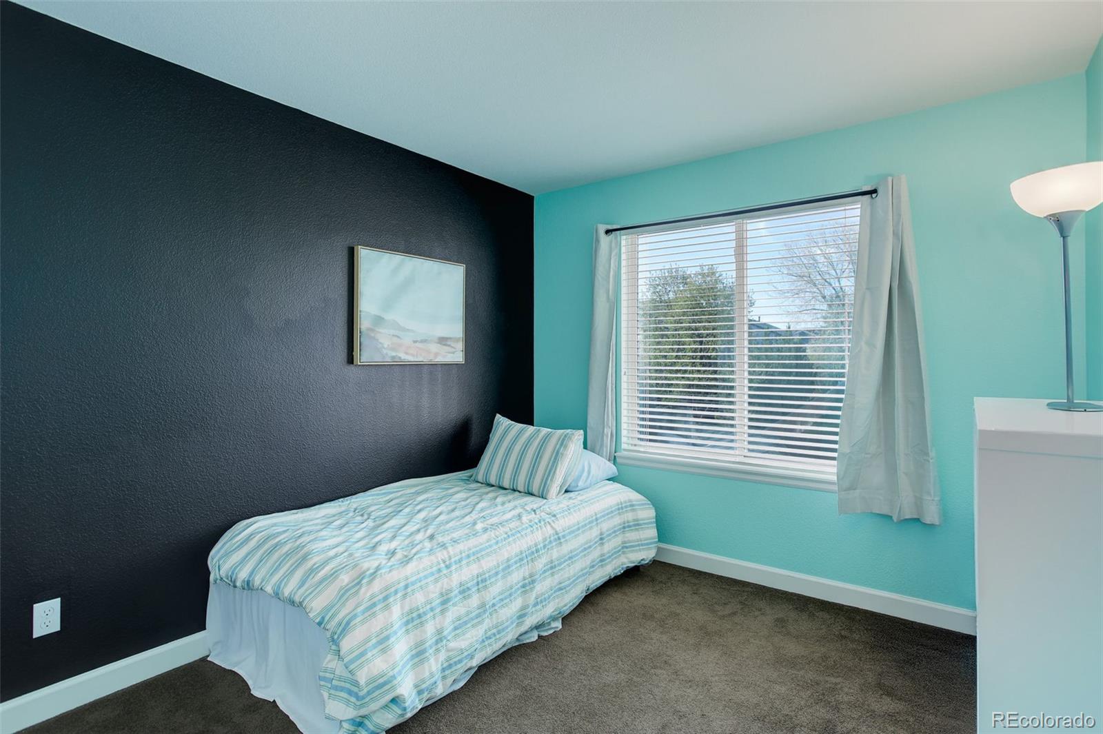10081 Blackbird Circle