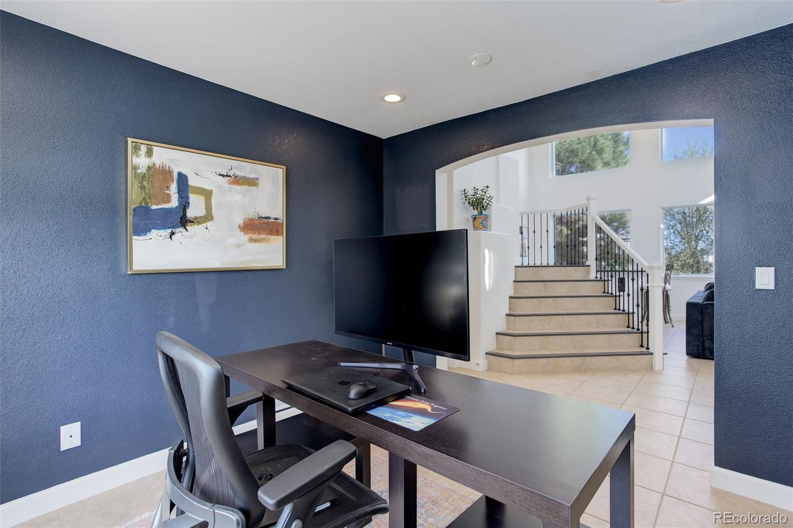 10081 Blackbird Circle