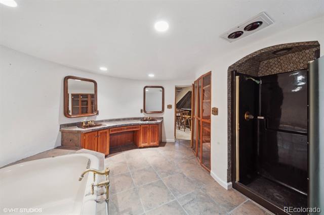 22081 Paradise Circle